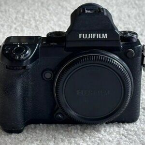 Fujifilm GFX 50S 51.4 MP Medium Format Digital SLR Camera - Black